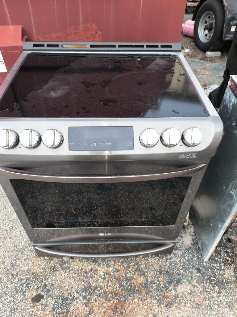 LG Stainless Steel Glastop airfry/Convection Range