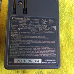 Canon Eos 50D 1000$