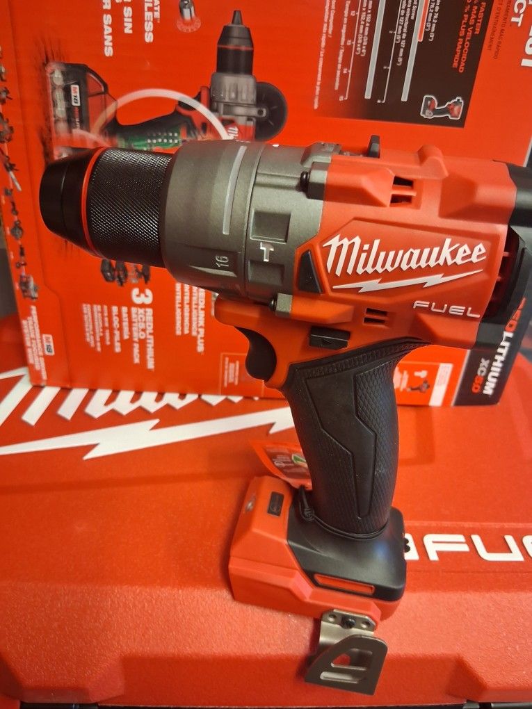 Exclusive
Milwaukee
M18 FUEL 18V Lithium-Ion Brushless Cordless 1/2 in. Hammer Drill/Driver (Tool-Only)