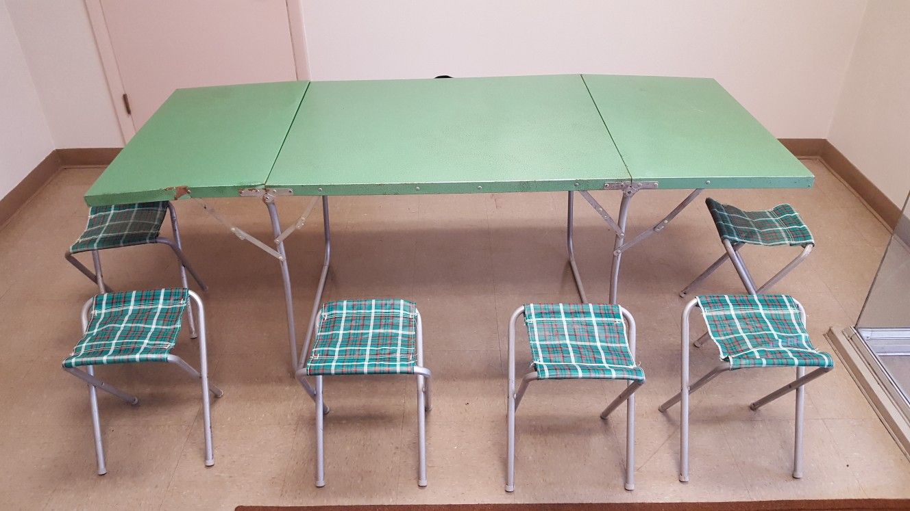 Vintage Folding Camp Table & 6 Stools