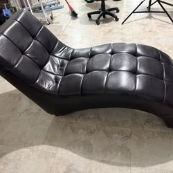Modern Faux Leather Chaise Lounge – Good Condition