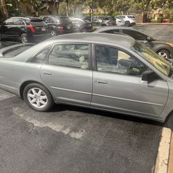 2002 Toyota Avalon XLS – Clean Title – Runs And Drive 