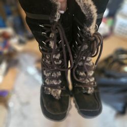 Sketchers Furry Black Boots