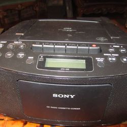 Sony CD Radio Cassette Recorder : FM/AM/Wide FM compatible