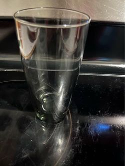 Clear pint glass (8 total)