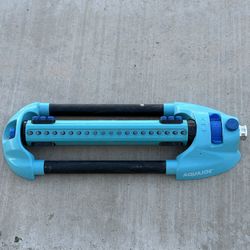 Aqua Joe Aquajoe Metal Base Oscillating Sprinkler With Adjustable Spray