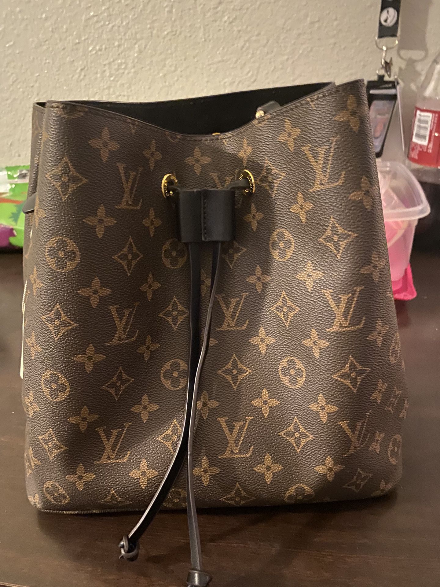 Louis Vuitton Neonoe Monogram  Handbag