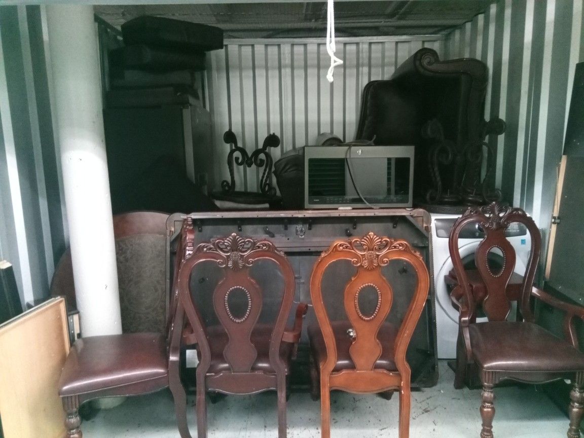 Selling GE Kitchen Appliances And Furniture