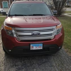 2013 Ford Explorer Xlt  Awd