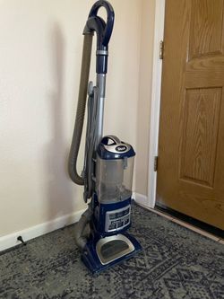 Shark Lift-Away Professional Vacuum Cleaner