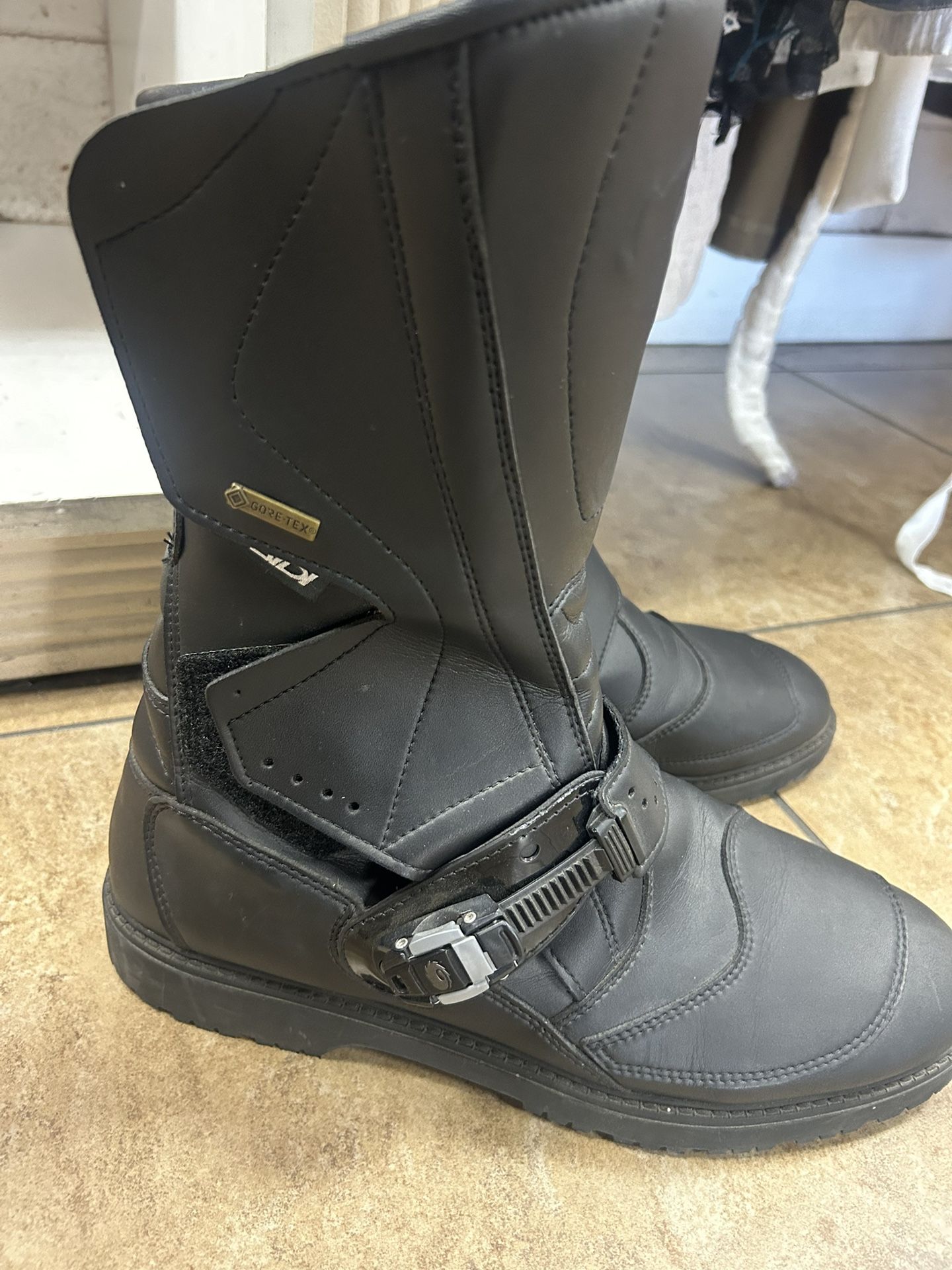 SIDI MOTORCYCLE  BOOTS MENS 12.5 USED LIGHTLY 