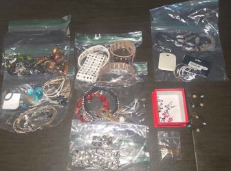 JEWELERY LOT