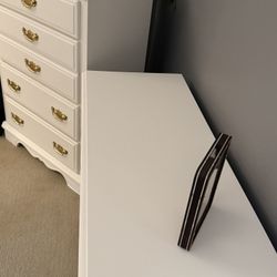 👑 Stunning Vintage Bassett Dresser Set - Highboy & Long Dresser 