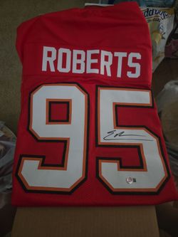 Buccaneers. Roberts certified signed jersey