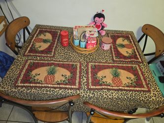Dinning Table/Wood Table