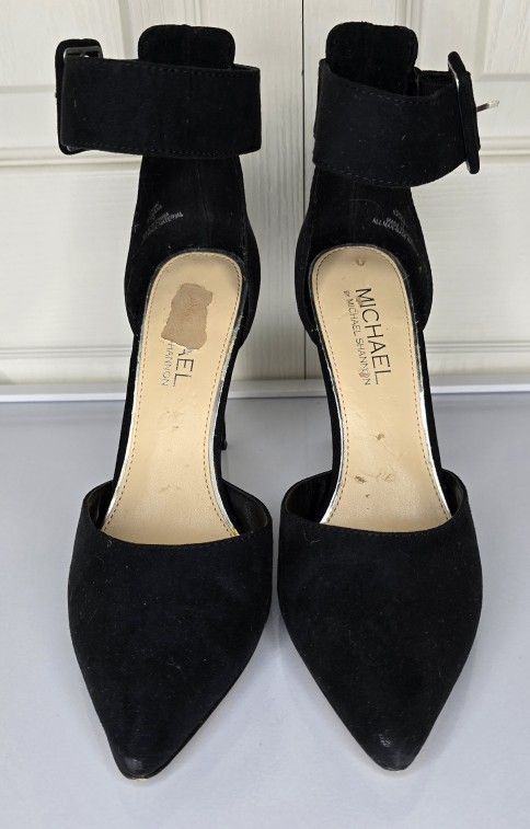 Ladies Black Stilettos By Michael Shannon