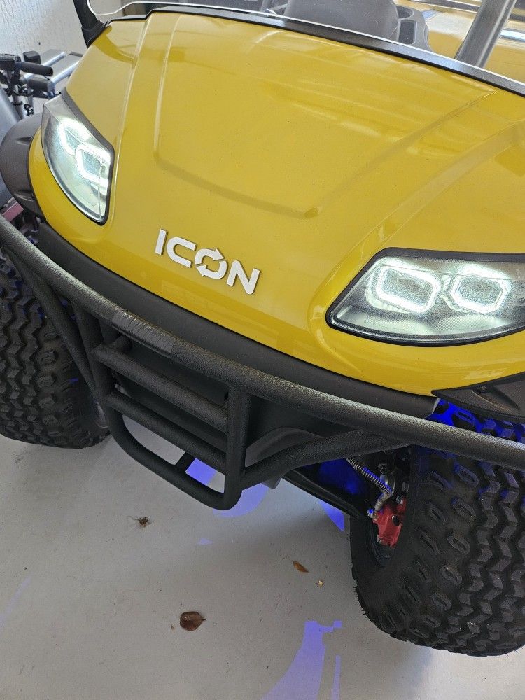 2022 icon i40L Golf Cart
