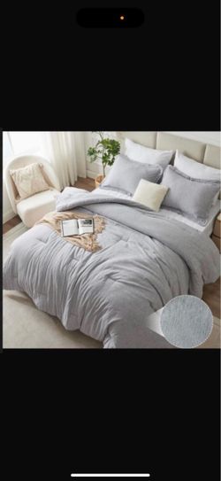 2x New Queen Size Comforter Set - 3 Pieces Light Grey Soft Luxury Cationic Dyein