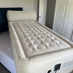 Invex Double twin air mattress  with built in pillow