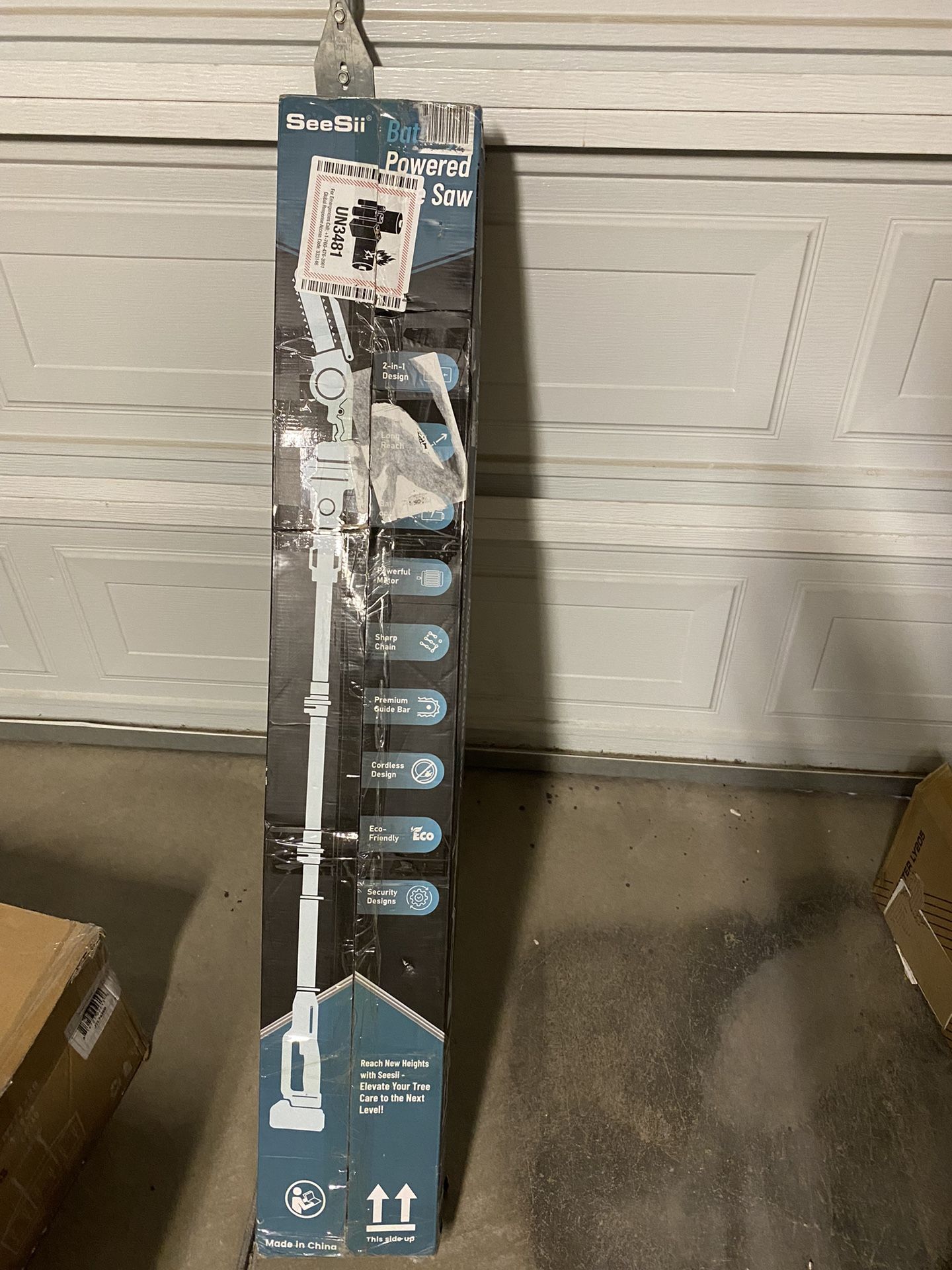 Cordless Pole Saw & Mini Cordless Chainsaw