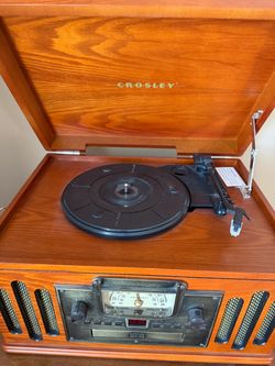 Crosley CR248 “Songwriter” entertainment center