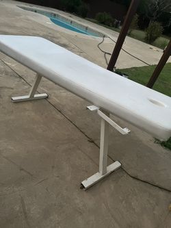 Mesa De Masaje La Base Es De Puro Metal Está Muy Segura 