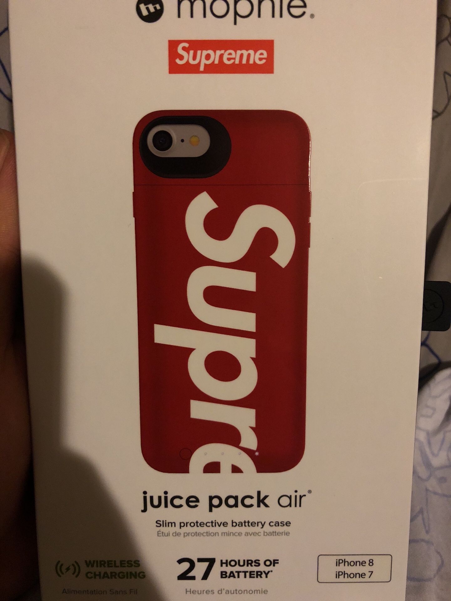 SUPREME MOPHIE BATTERY PACK *IPHONE 7/8