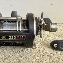 PENN 320 GTI High Speed Graphite Fishing Reel Made in USA W/ Mount