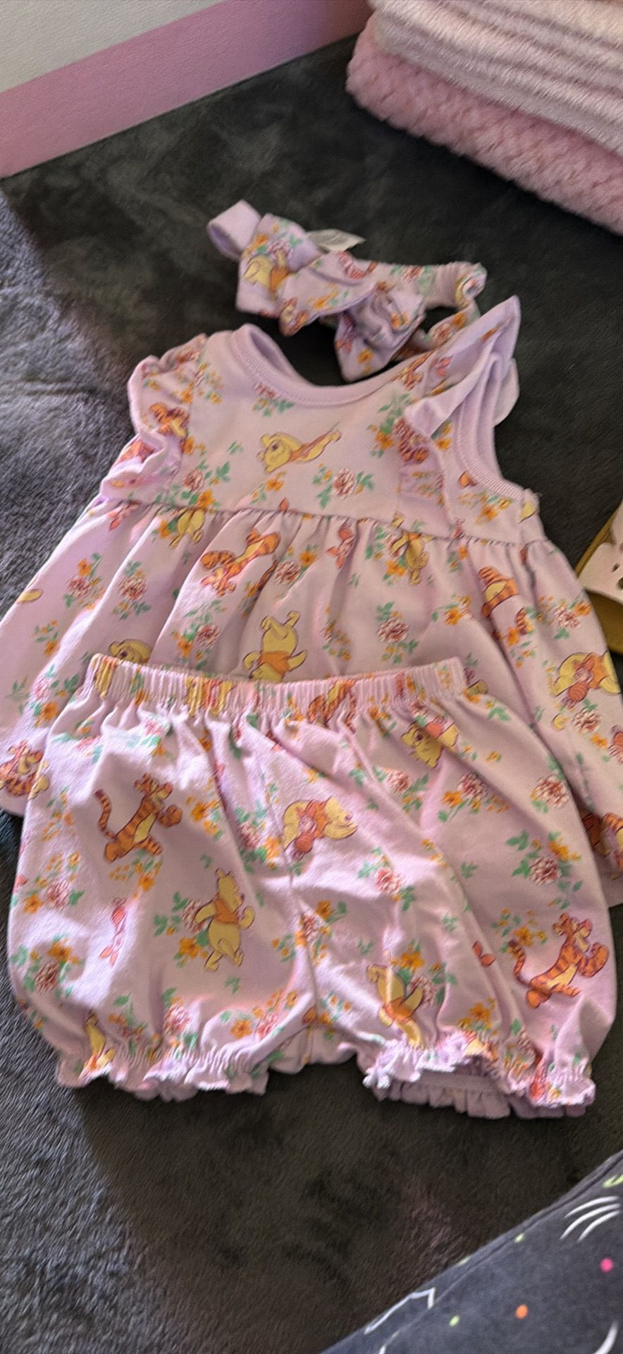 Baby girl clothes 3-6 min