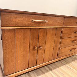 Henredon Mid Century Credenza/Sideboard