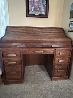 Desk -Roll Top