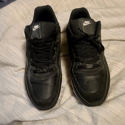 "ORIGINAL" Nike Air Max ( sz 10 )