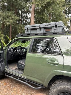 Roam 95L storage container