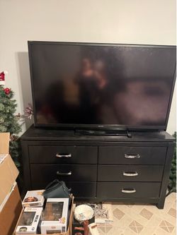 Dresser/closet