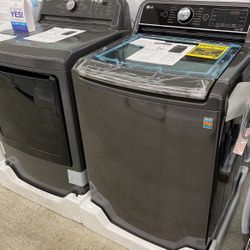 LG Washer 5.5 Cu. Ft.  And Dryer Set 