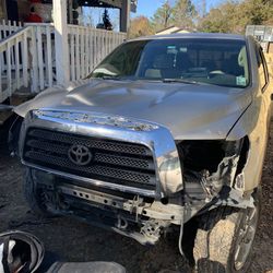 Toyota Tundra 2008 5.7 L (Part By Part)