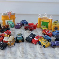 Disney Pixar Metal Cars Mini Racers Set #2- Radiator Springs Accessories, Moderate Wear, Some Paint Chips- Lighting McQueen, Doc, Dinoco, Mator, Luigi