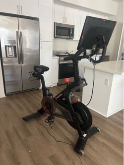 Peloton Bike