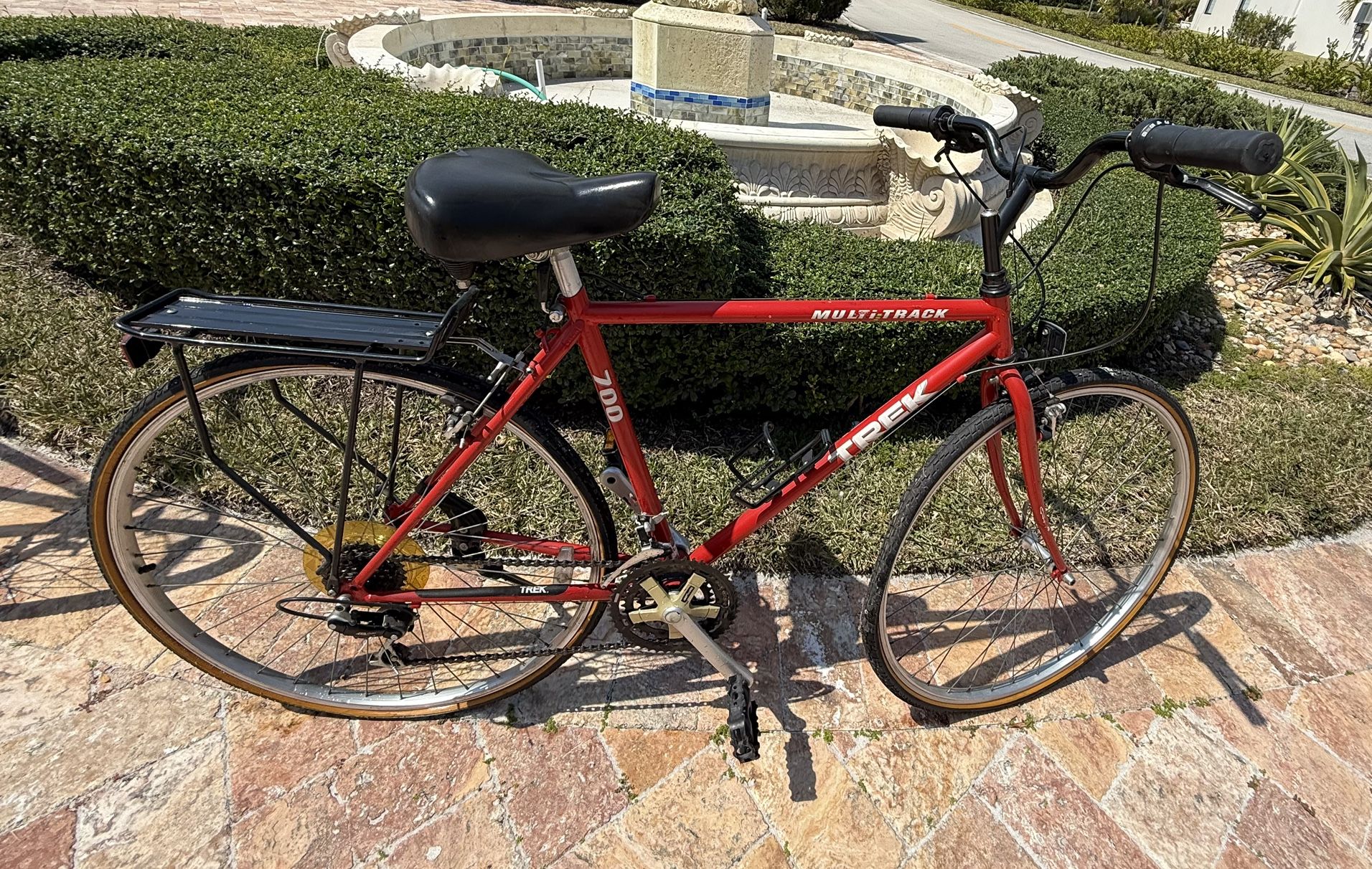2 Trek Multi-Track 700 Bikes Road Bikes