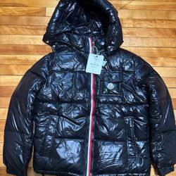 Moncler Montbeliard Hooded Down Puffer Jacket