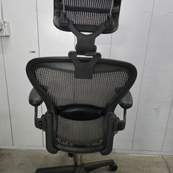 Herman Miller Aeron Size B Fully Ergonomic Task Chair 