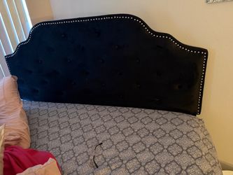 BEDROOM SET BLACK 6 PIECE COMPLETE SET