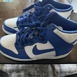 Youth 6.5 Nike Dunks 
