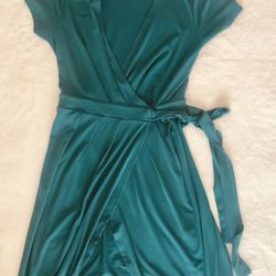 MOVING - Banana Republic Size Small Green Wrap Dress
