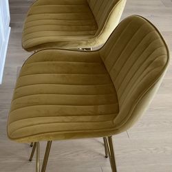 Beautiful New Bar Stools/Chairs - 4