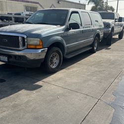 2000 Ford Excursion V8 5.4 2wd For Parts