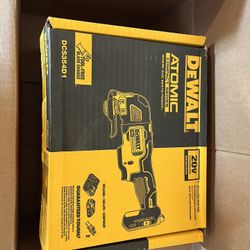 DEWALT ATOMIC 20V MAX Cordless Brushless Oscillating Multi Tool with (1) 20V 2.0Ah Battery and Charger 