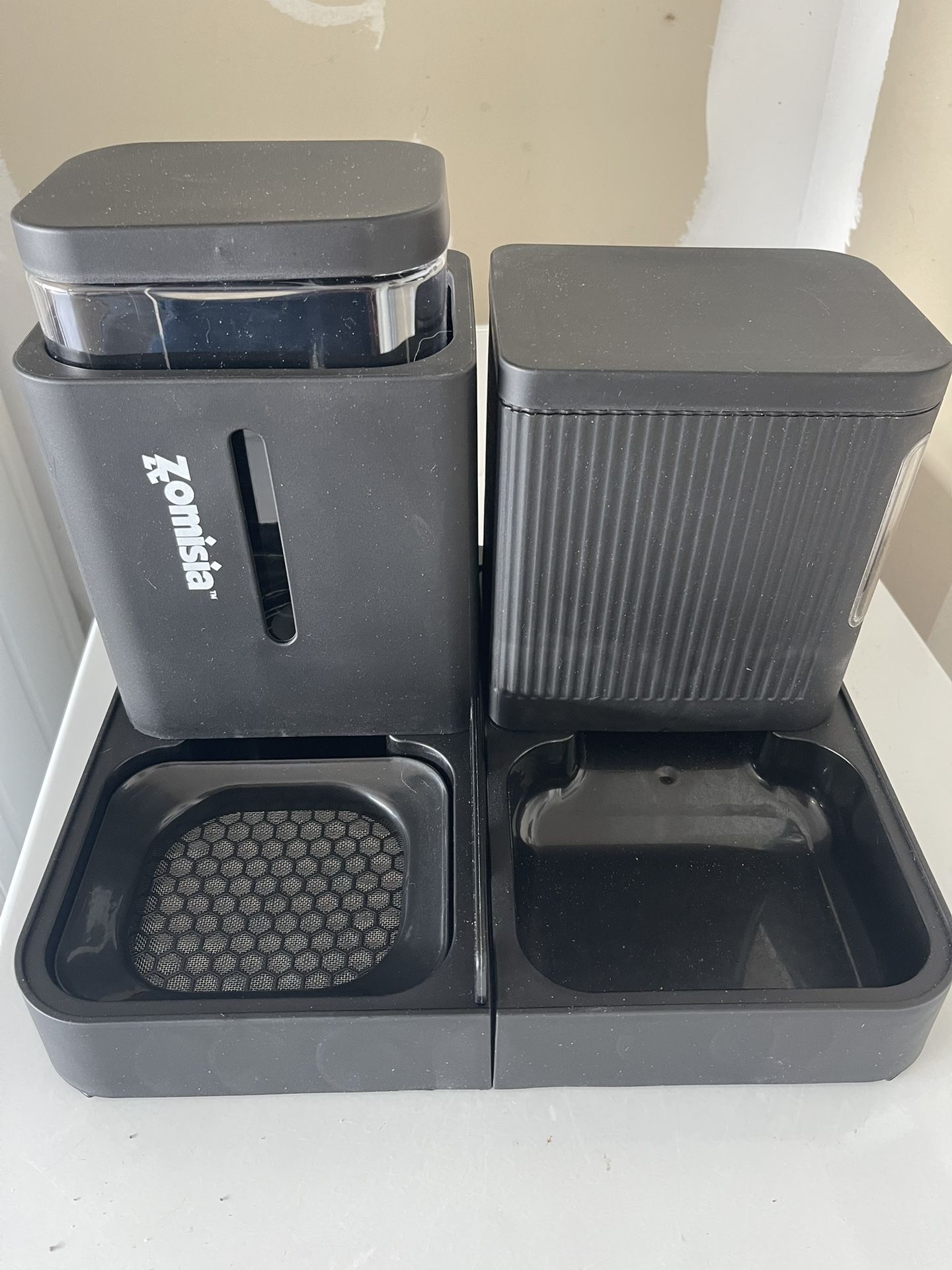 Animal Water And Food Bowl