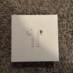Apple Airpods 1st Gen (USED)