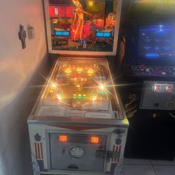 1977 Gottlieb Cleopatra PinBall Machine